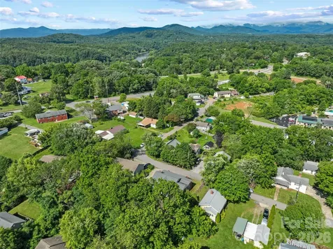 2 Pelzer Street Asheville NC 28804