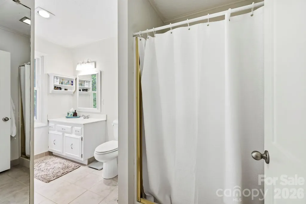 16 Audubon Drive Asheville NC 28804