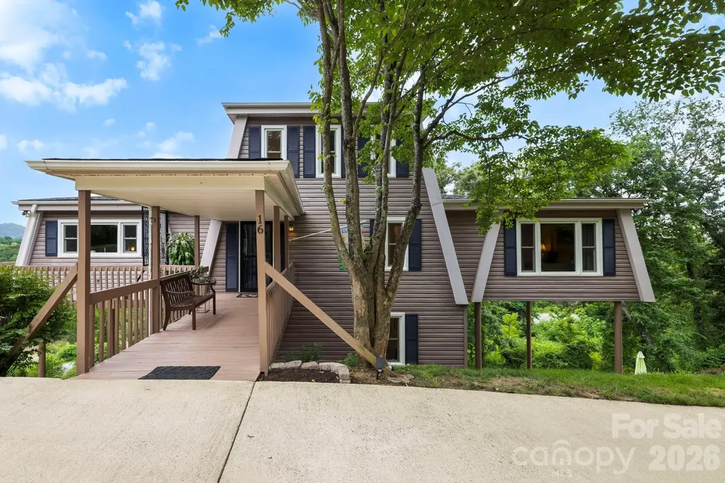 16 Audubon Drive Asheville NC 28804