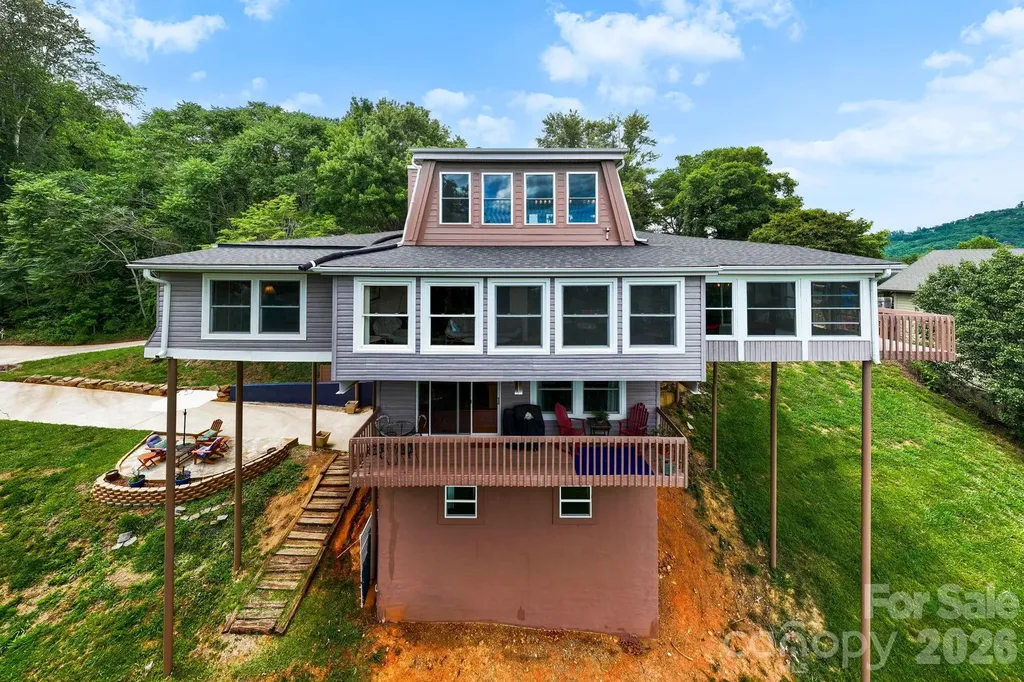 16 Audubon Drive Asheville NC 28804