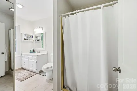 16 Audubon Drive Asheville NC 28804