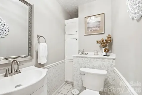 16 Audubon Drive Asheville NC 28804