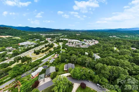 16 Audubon Drive Asheville NC 28804