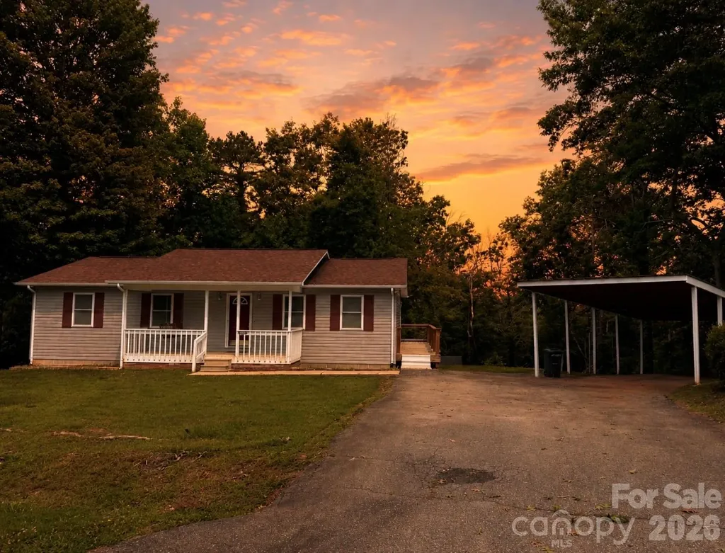 628 Hidden View Loop Marion NC 28752
