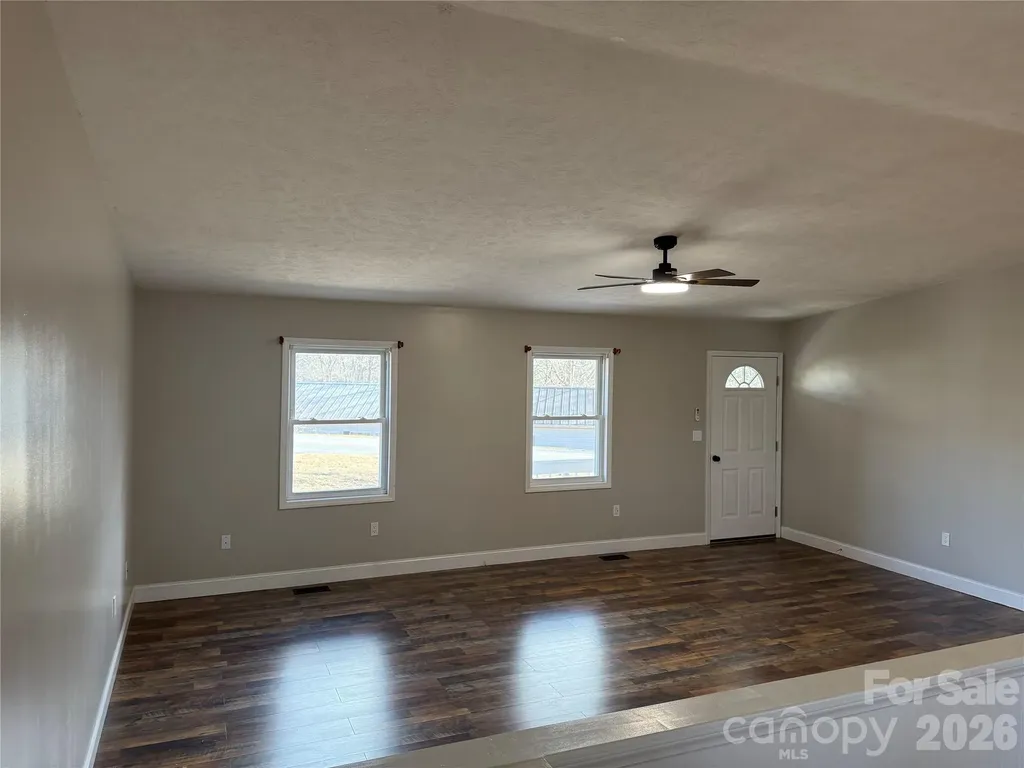 628 Hidden View Loop Marion NC 28752