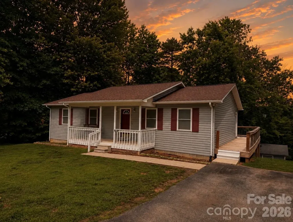 628 Hidden View Loop Marion NC 28752