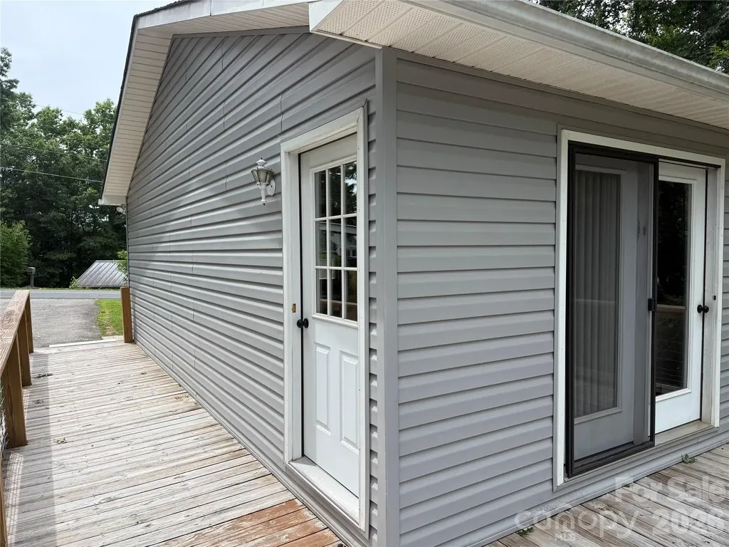 628 Hidden View Loop Marion NC 28752
