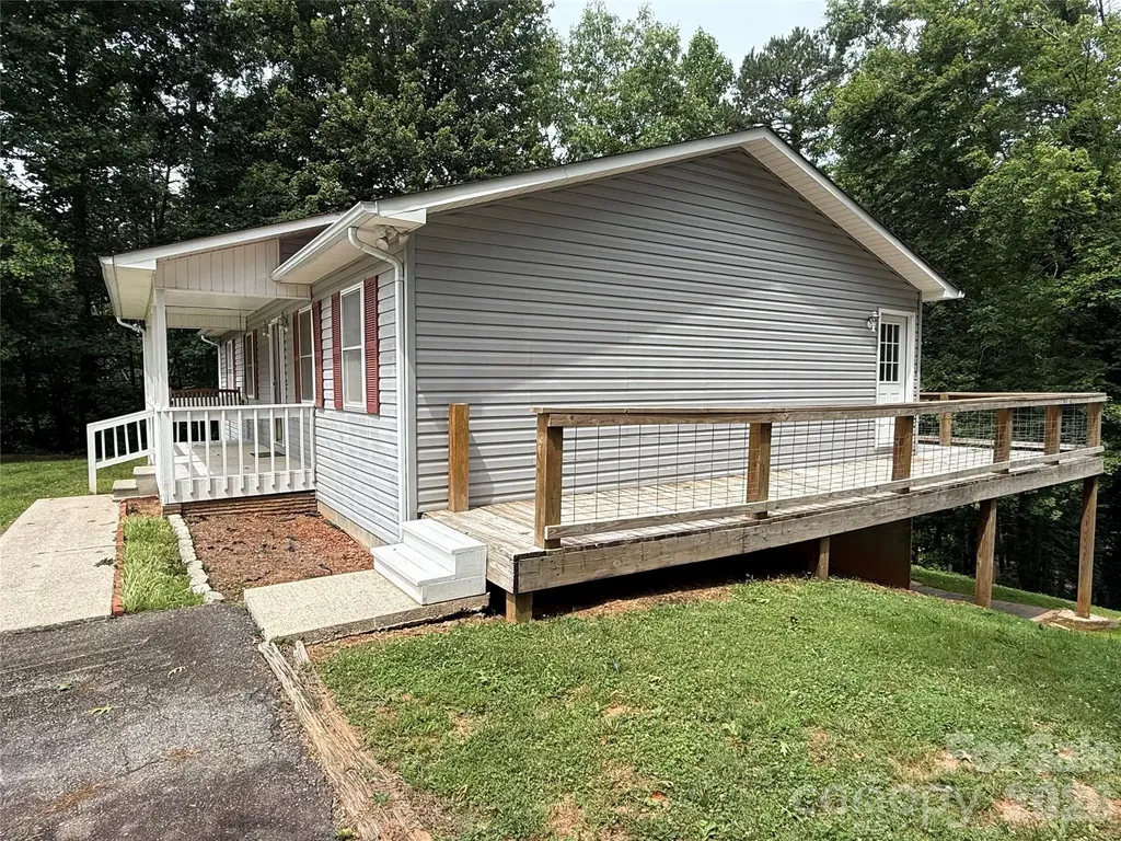 628 Hidden View Loop Marion NC 28752