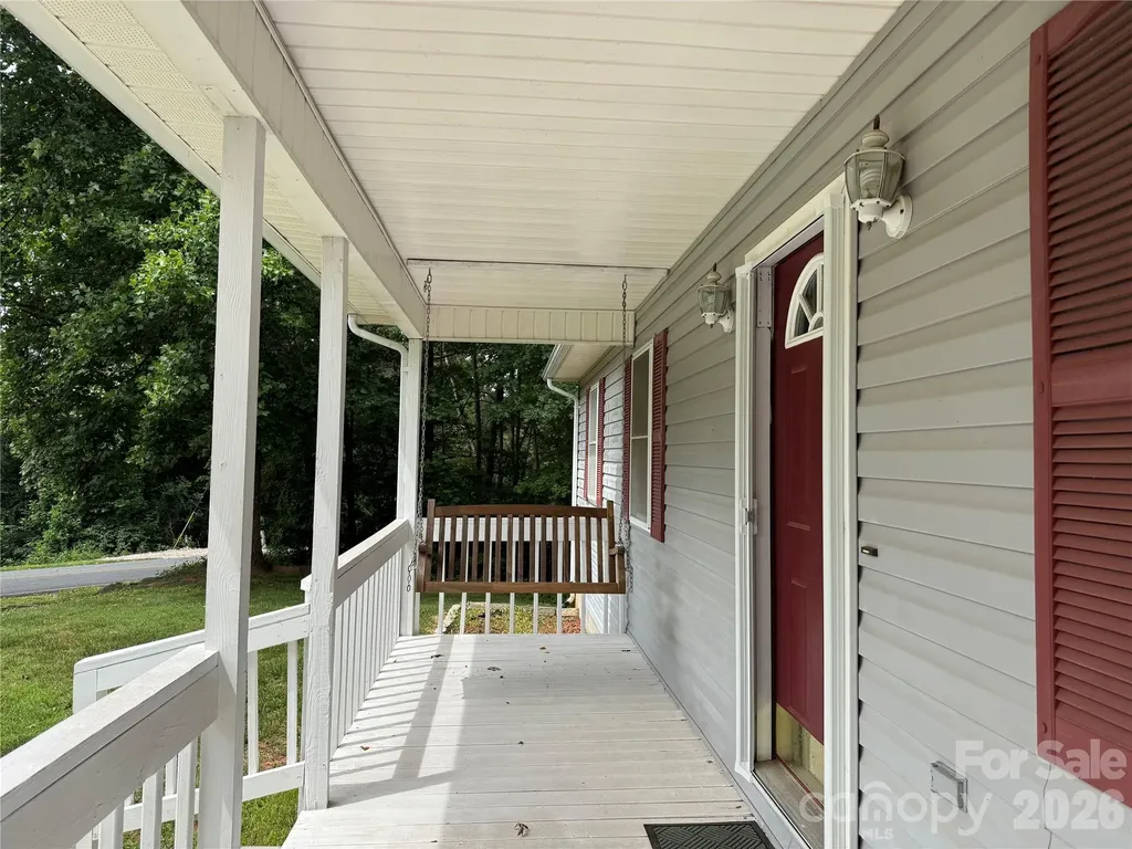 628 Hidden View Loop Marion NC 28752