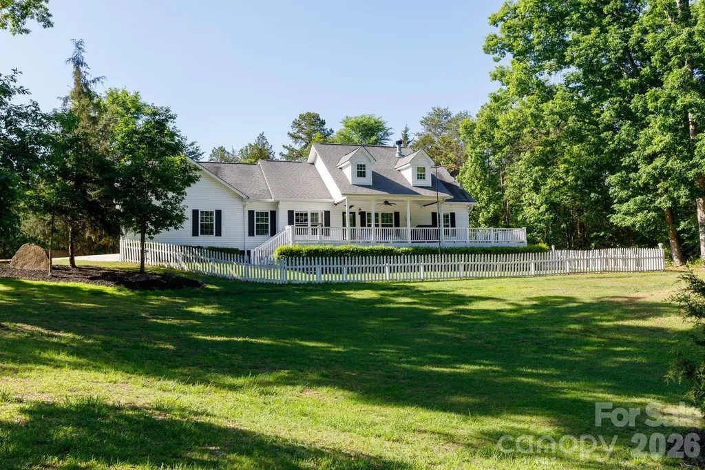 1108 King Road York SC 29745