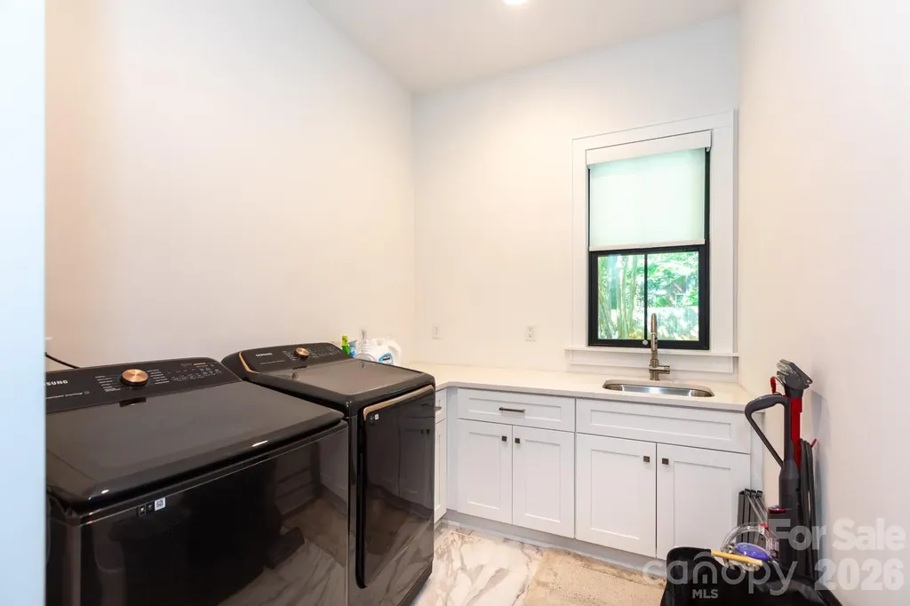 2629 Elon Street Charlotte NC 28208