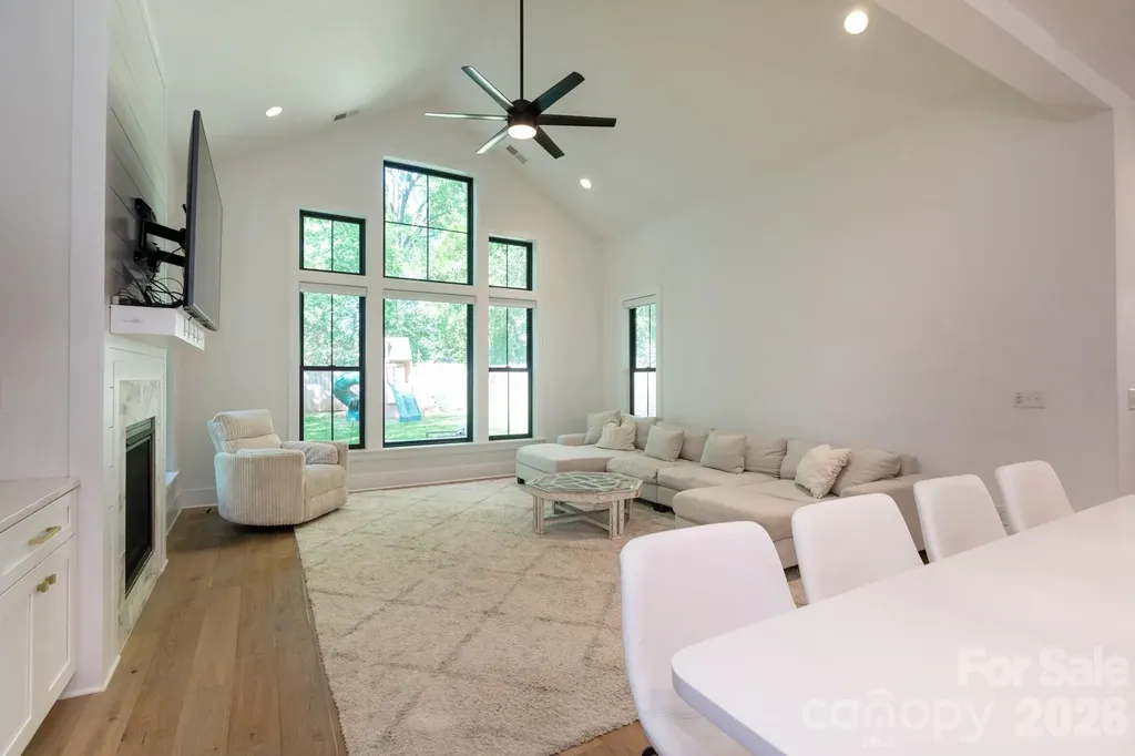 2629 Elon Street Charlotte NC 28208