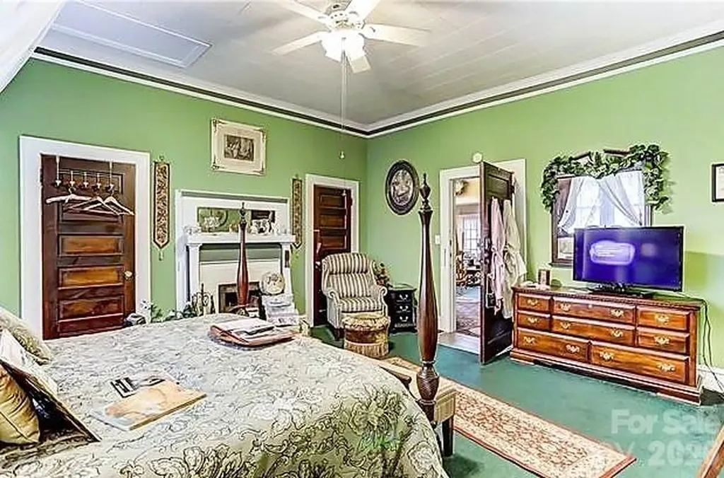 301 Cleveland Avenue Grover NC 28073