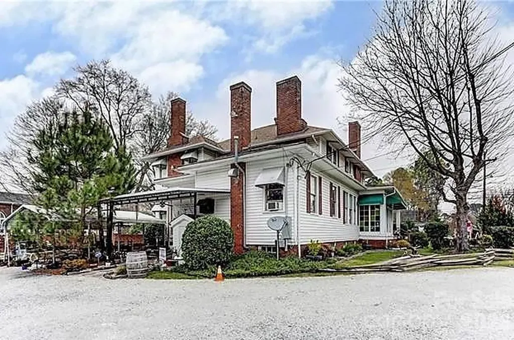301 Cleveland Avenue Grover NC 28073