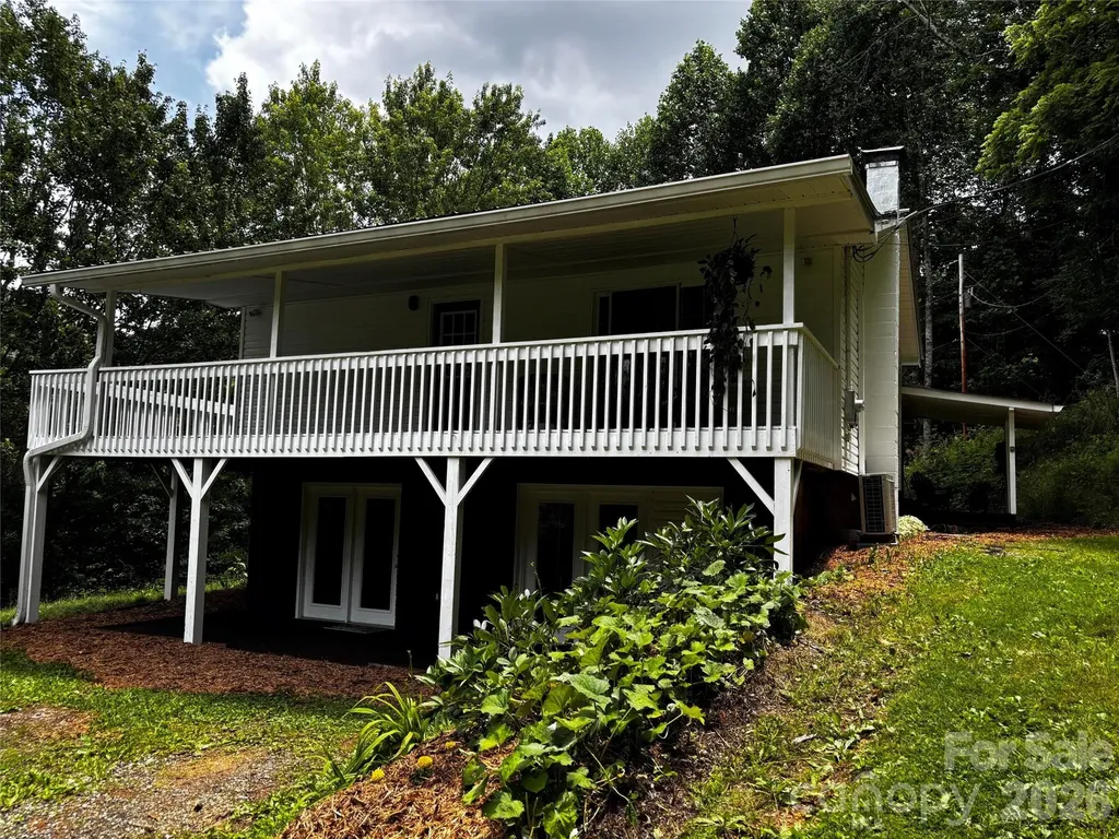 2879 Chandler Creek Road Mars Hill NC 28754