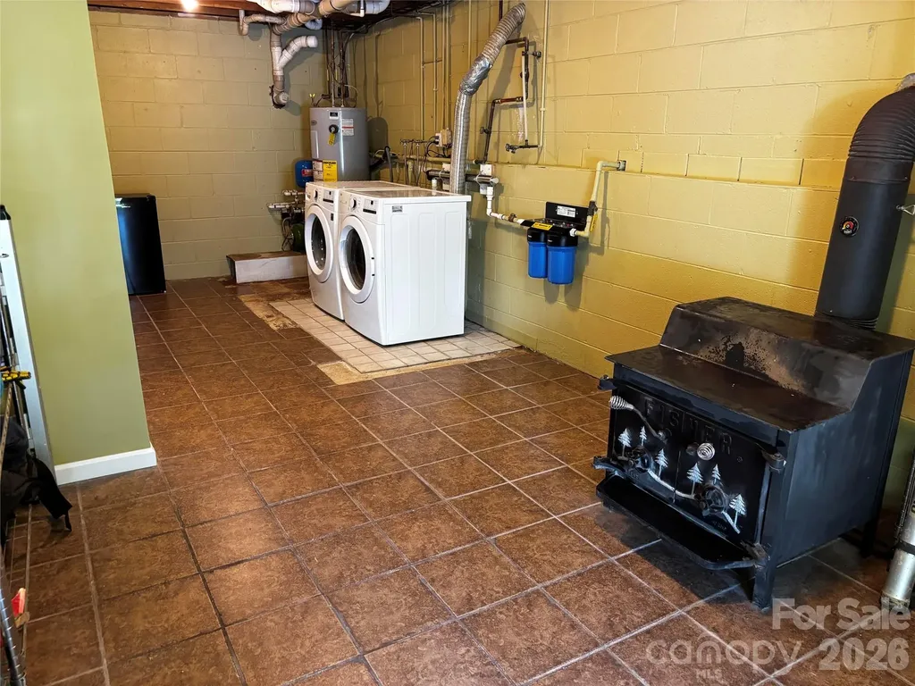 2879 Chandler Creek Road Mars Hill NC 28754