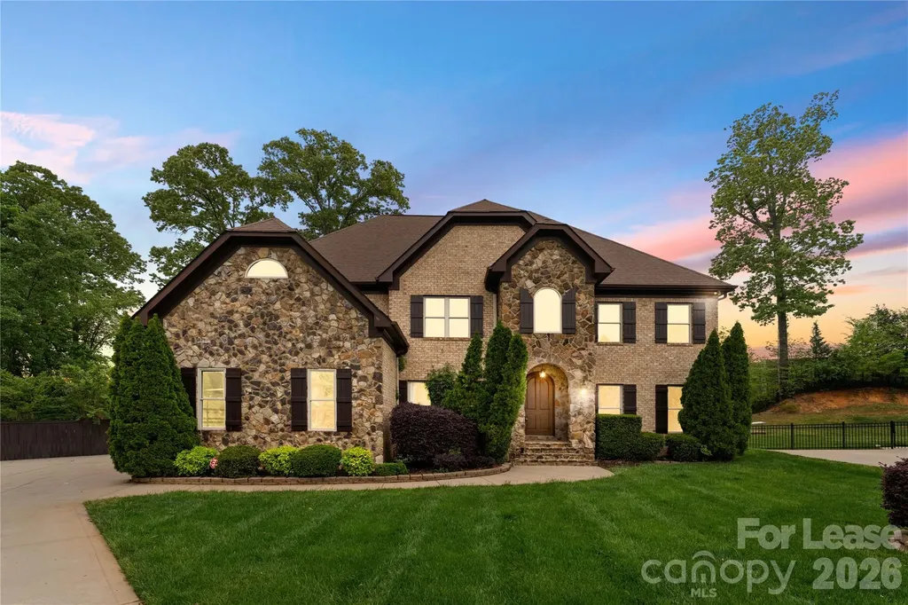 7307 Roseland Avenue Charlotte NC 28277