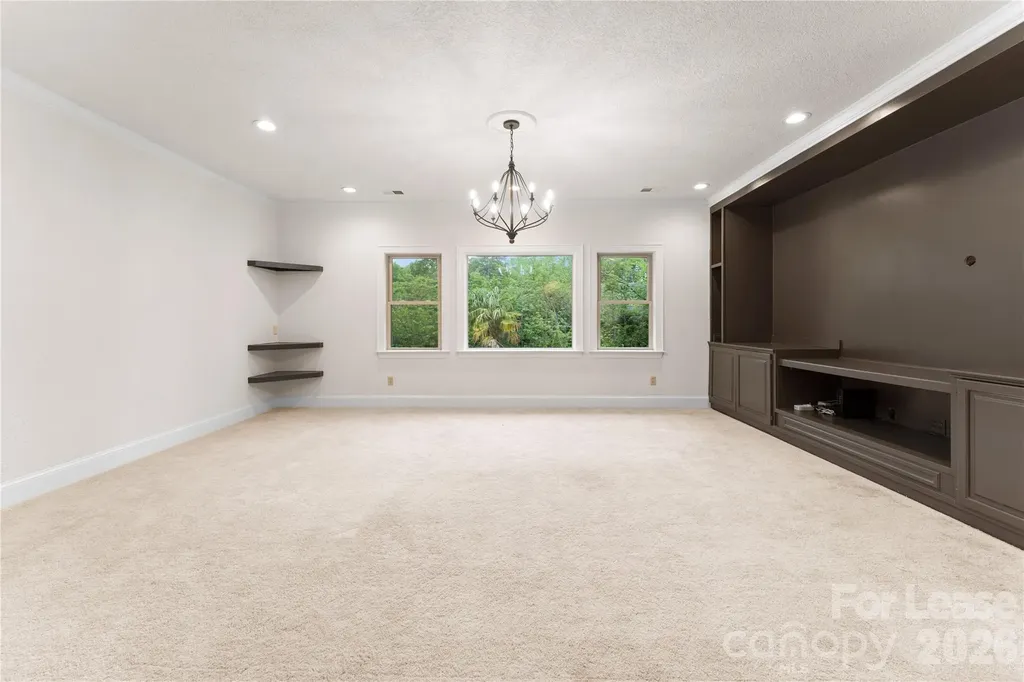 7307 Roseland Avenue Charlotte NC 28277