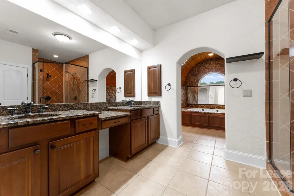 7307 Roseland Avenue Charlotte NC 28277