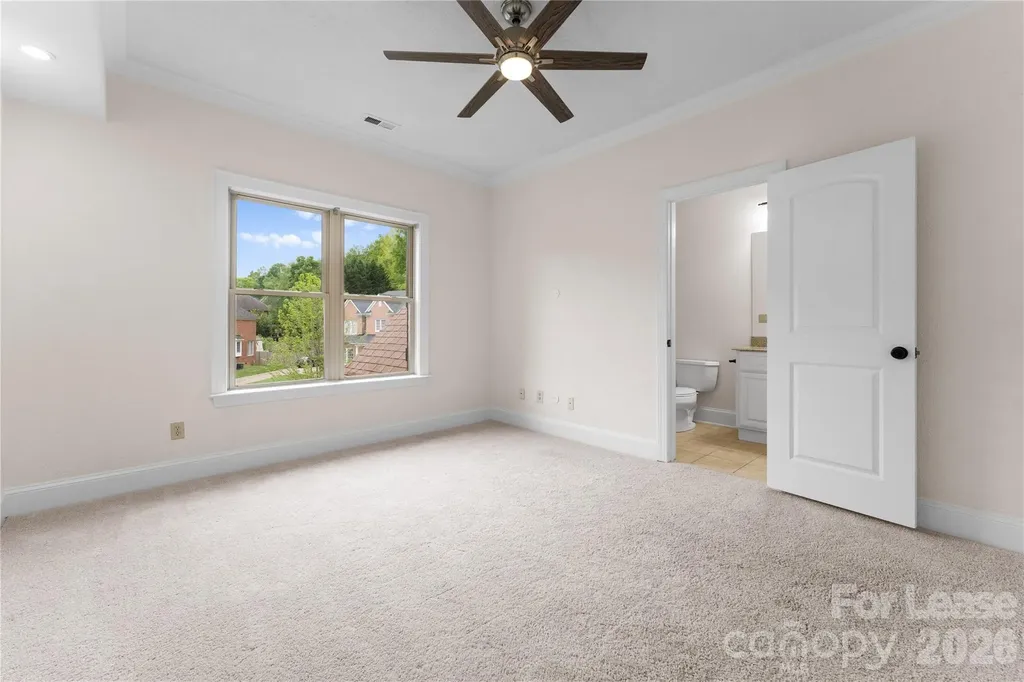 7307 Roseland Avenue Charlotte NC 28277