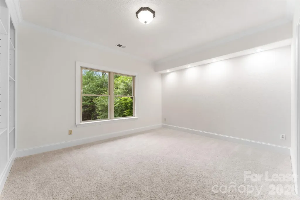 7307 Roseland Avenue Charlotte NC 28277