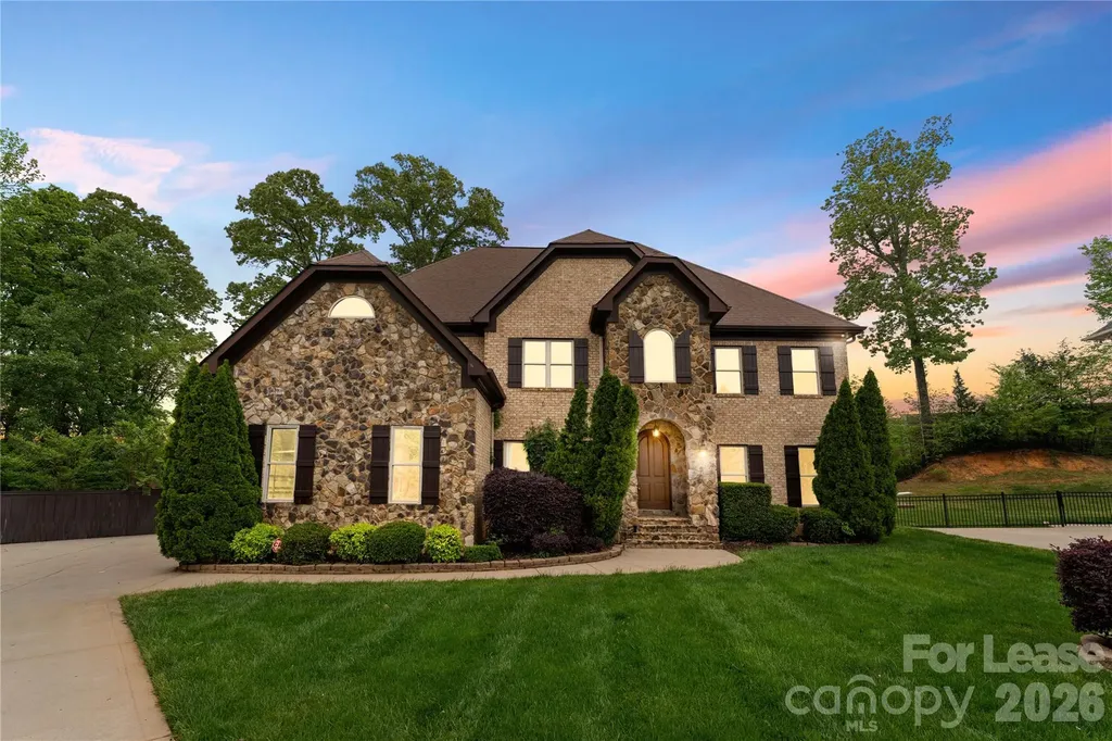7307 Roseland Avenue Charlotte NC 28277