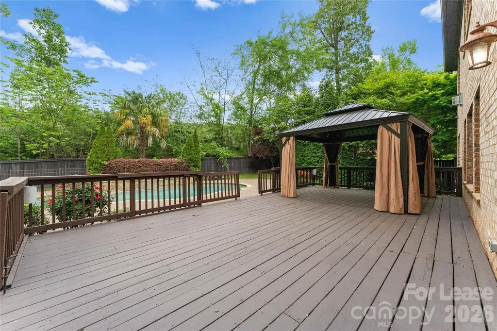 7307 Roseland Avenue Charlotte NC 28277