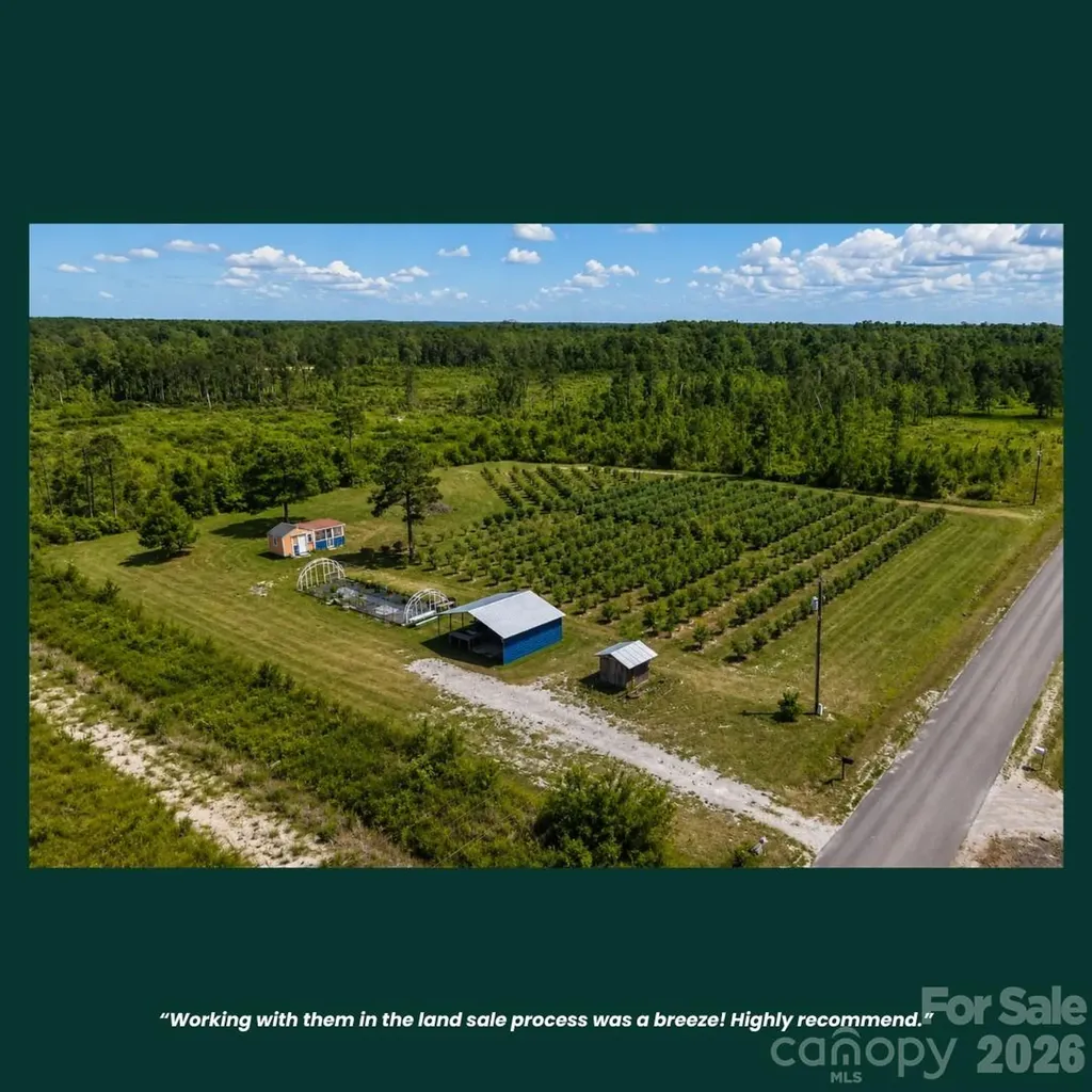 2156 Smithtown Road SE Bolivia NC 28422