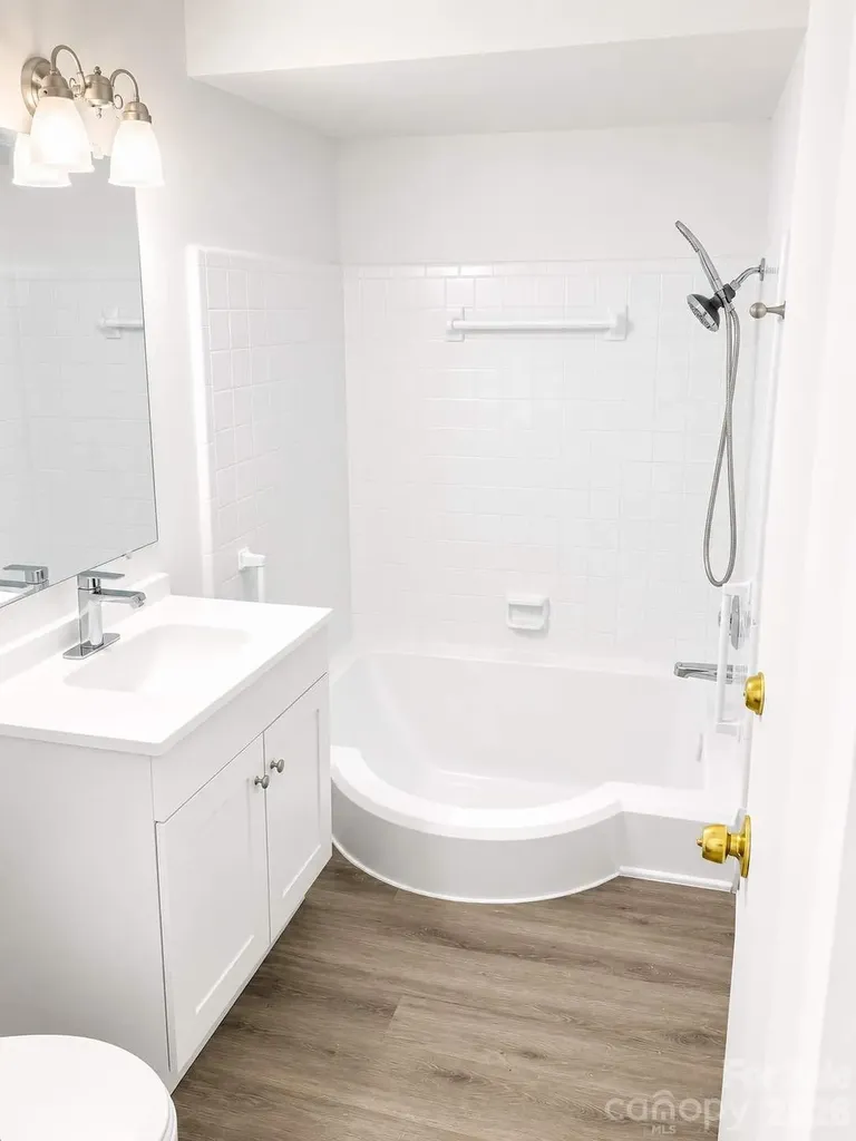 4822 Spring Lake Drive Charlotte NC 28212