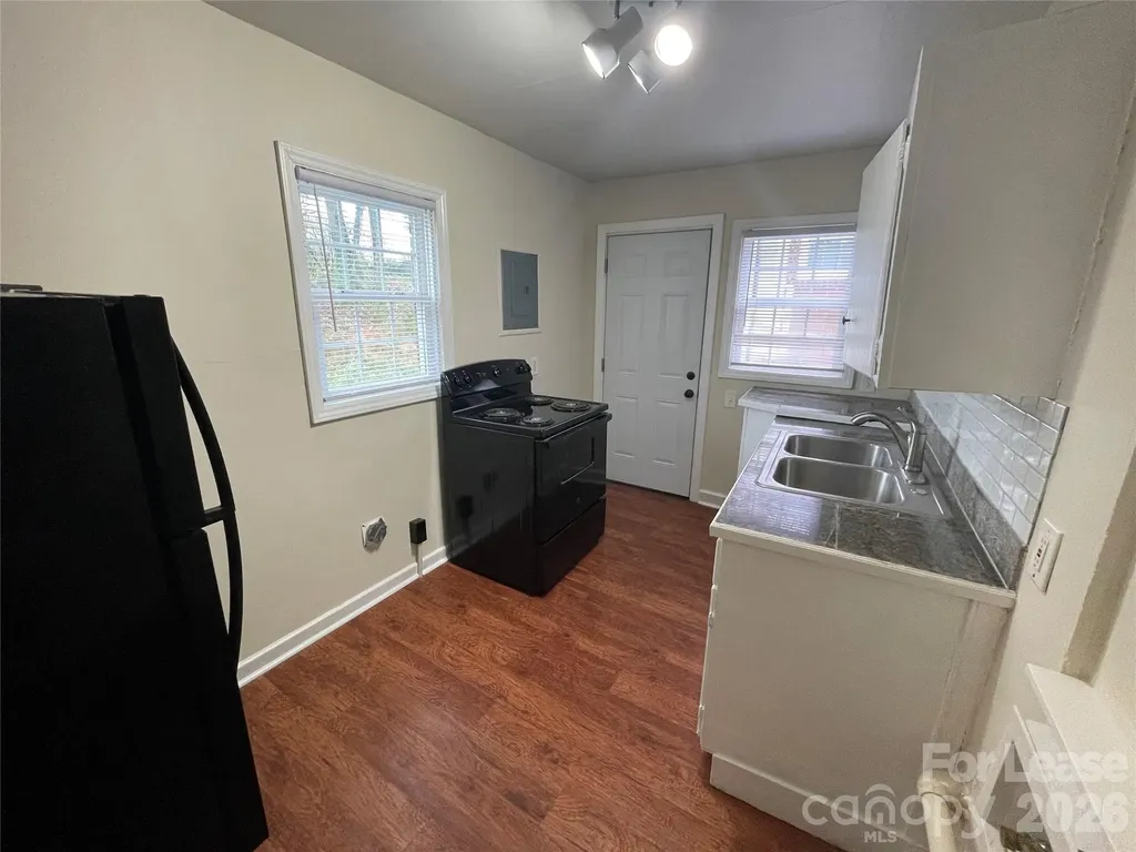 1037-2 Mcarthur Avenue Charlotte NC 28206