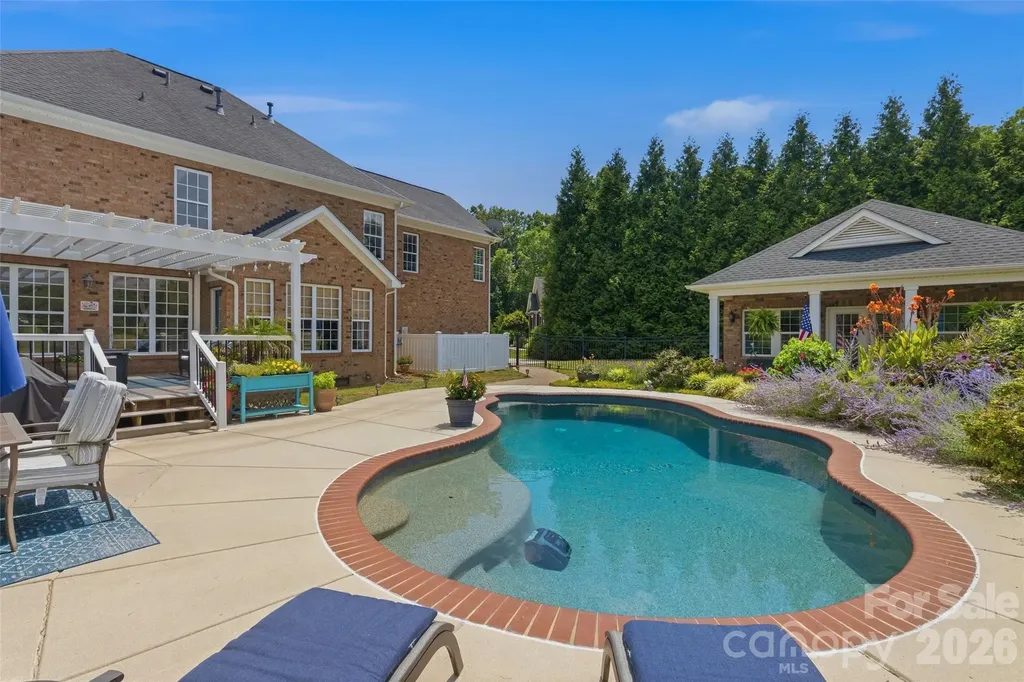 6006 Embassy Court Wesley Chapel NC 28110