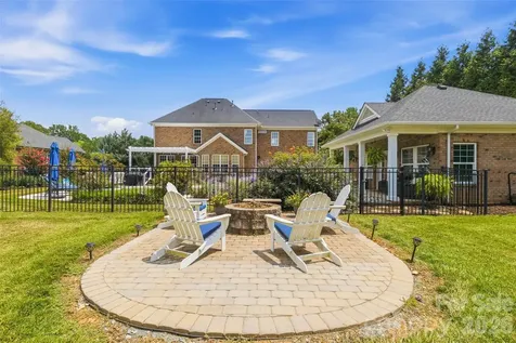 6006 Embassy Court Wesley Chapel NC 28110