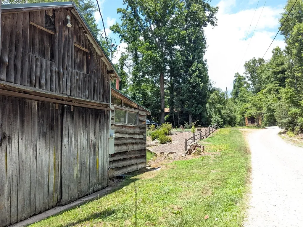 1760 & 1768 Linville Avenue Morganton NC 28655