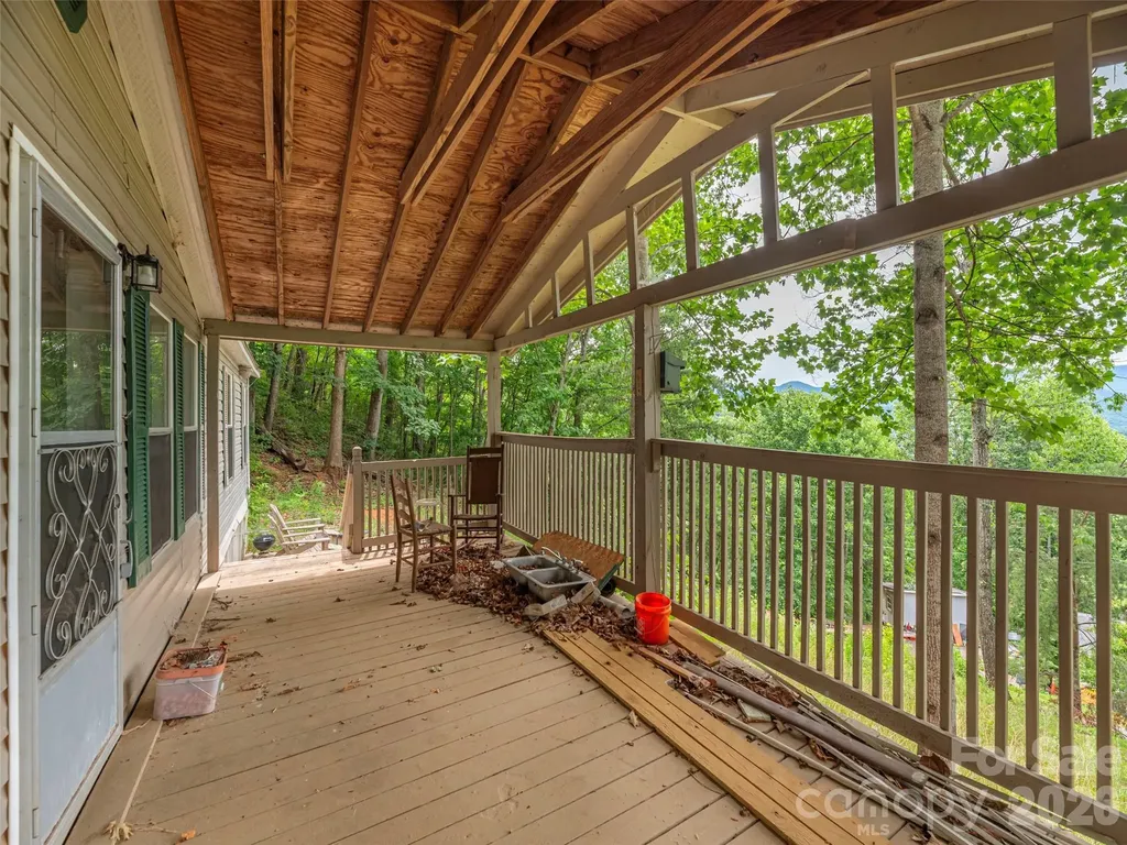 87 Holly Ridge Road Candler NC 28715