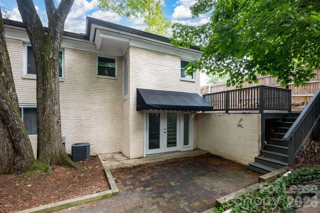 2525 Runnymede Lane Charlotte NC 28209