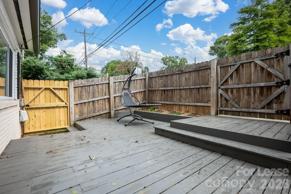 2525 Runnymede Lane Charlotte NC 28209