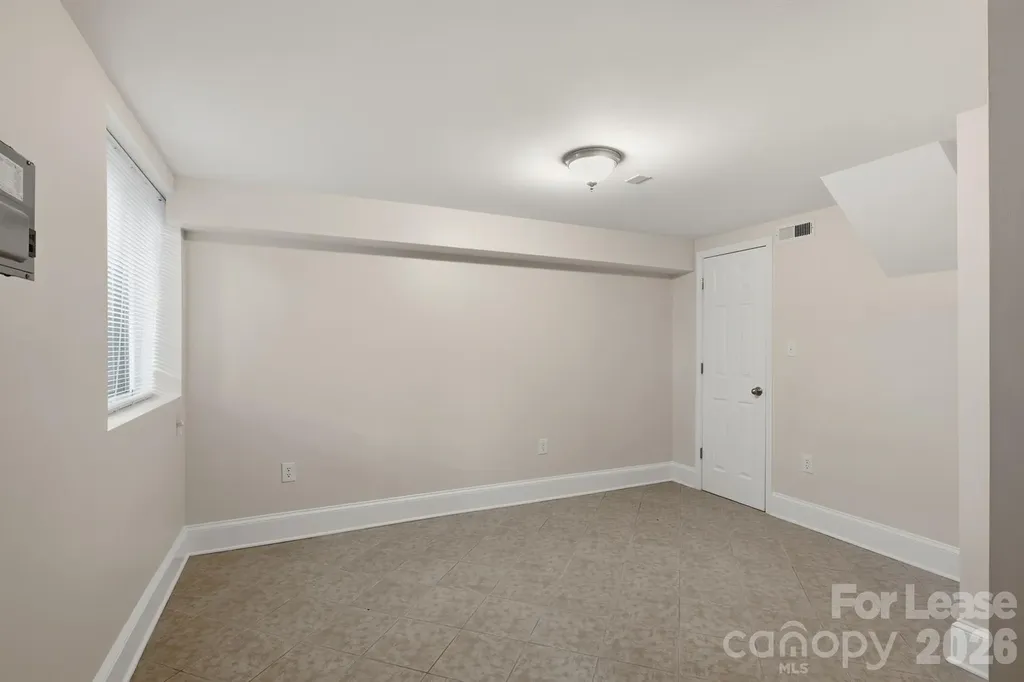 2525 Runnymede Lane Charlotte NC 28209