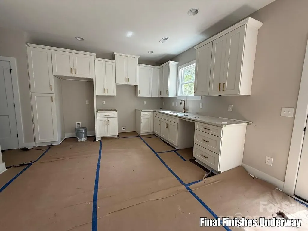 314 North Street Dallas NC 28034
