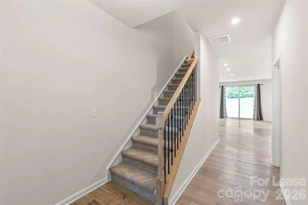 5612 Axil Lane Charlotte NC 28269