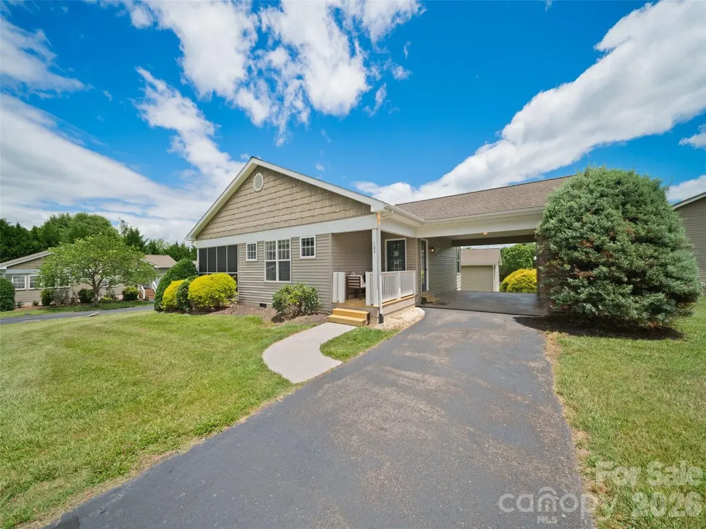 107 Cottage Loop Waynesville NC 28785