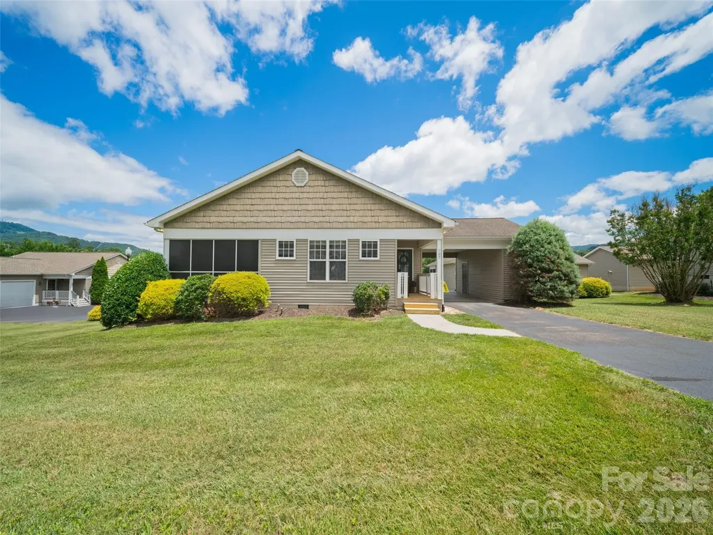 107 Cottage Loop Waynesville NC 28785