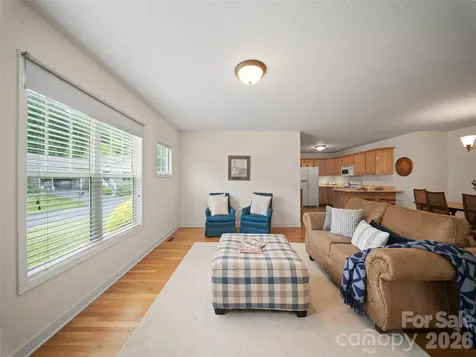 107 Cottage Loop Waynesville NC 28785