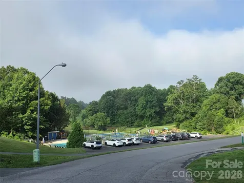 16 Courseview Drive Weaverville NC 28787
