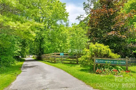 180 Longview Road Newland NC 28657