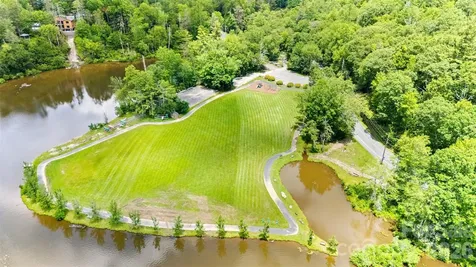 180 Longview Road Newland NC 28657