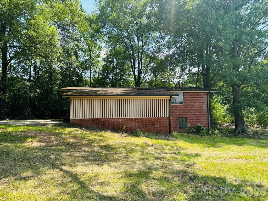 14 Pop Davis Road Taylorsville NC 28681