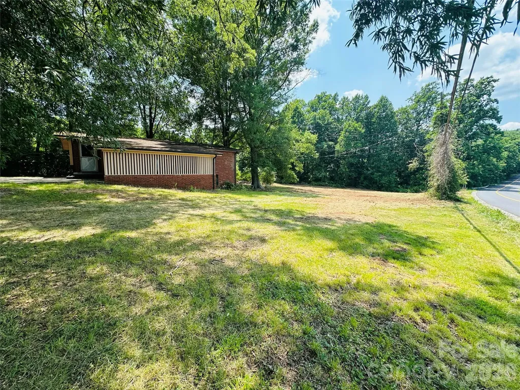 14 Pop Davis Road Taylorsville NC 28681