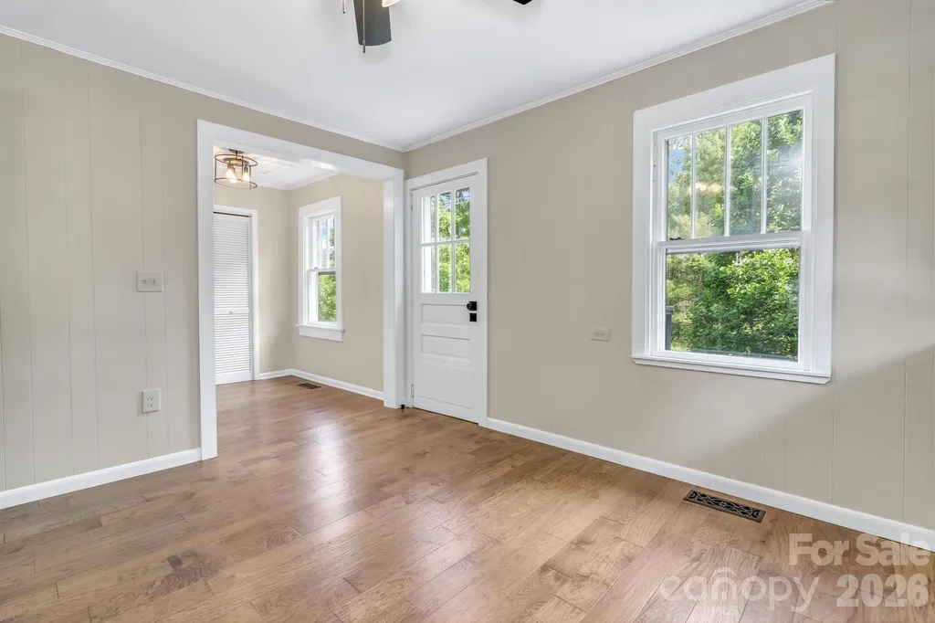 657 Old Fort Road Fairview NC 28730