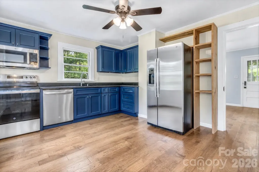 657 Old Fort Road Fairview NC 28730