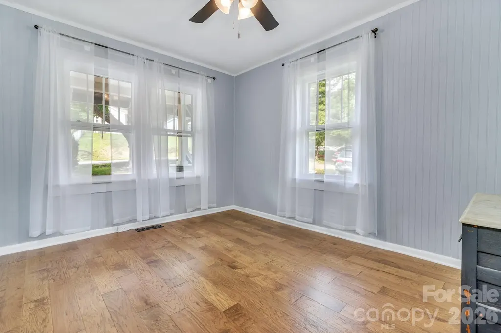 657 Old Fort Road Fairview NC 28730